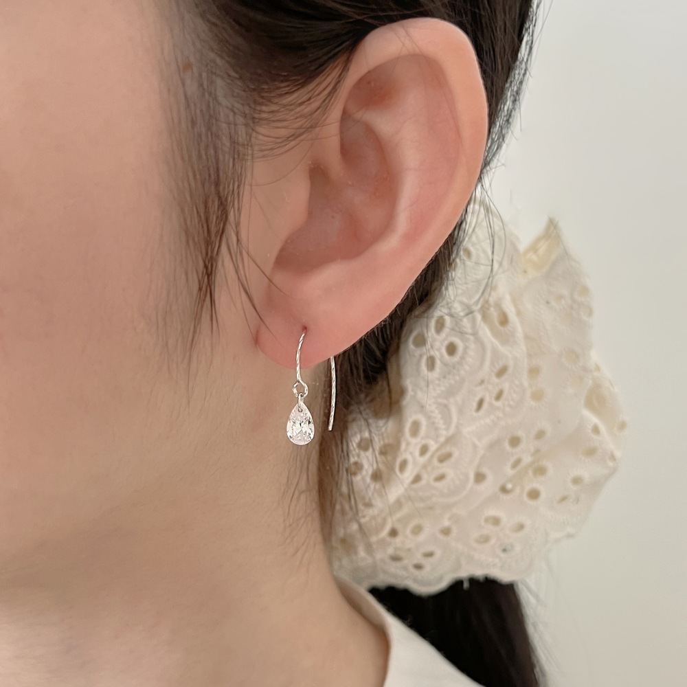 Poise Earring - Silver