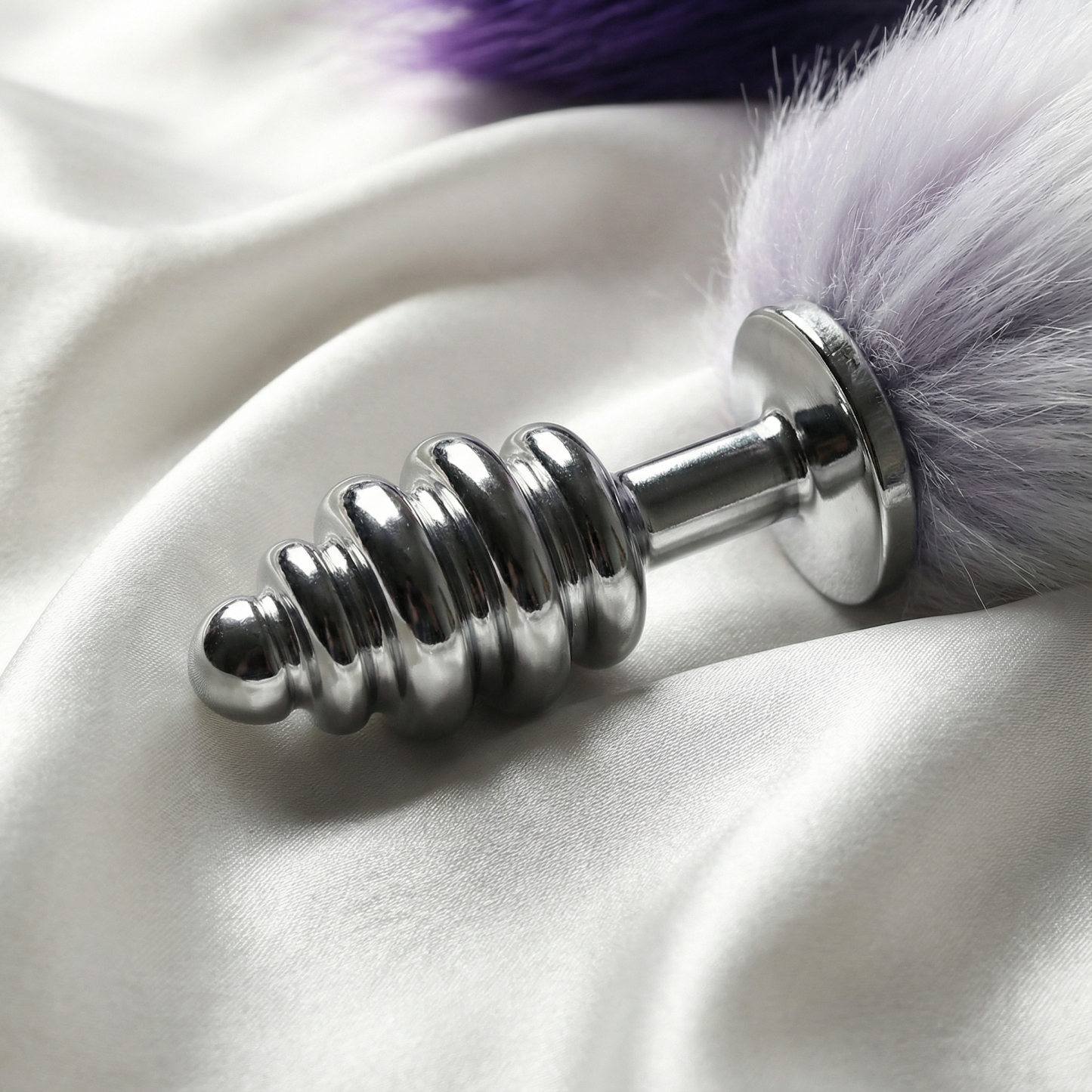 Smooth Long Fox Tail Flirting butt plug - image 7