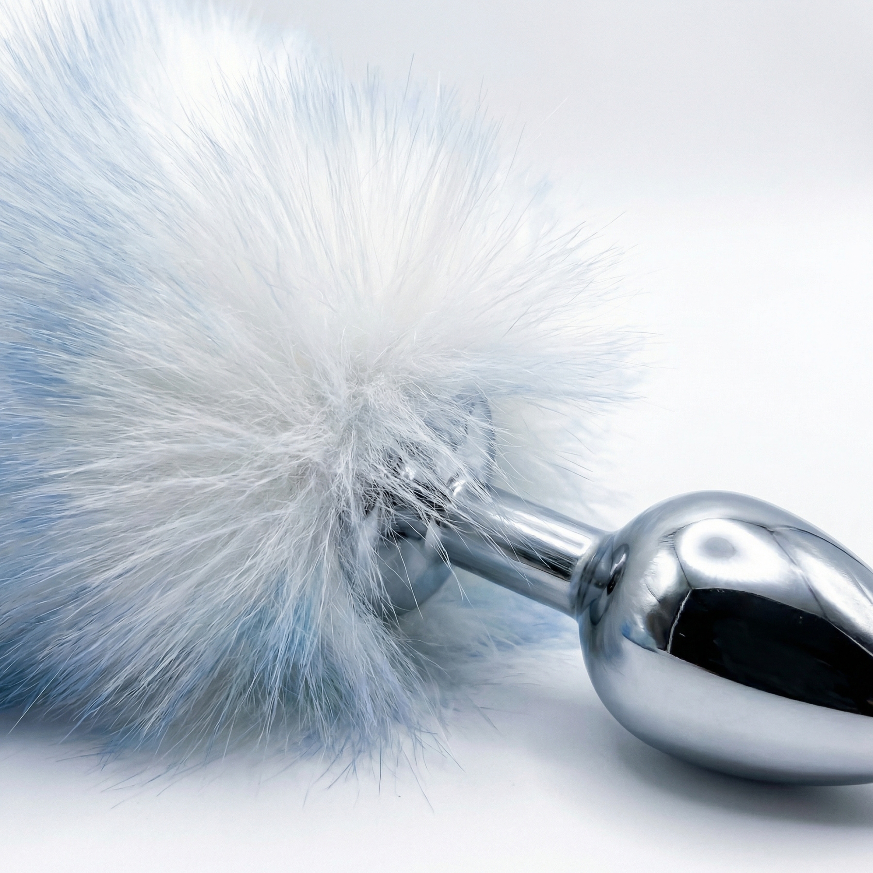 15.4'' Ice Blue Fox Tail Plug Set - image 4