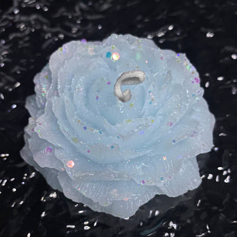 Sensual Floral Wax Candle – Low-temperature And Skin-friendly - Light Blue - image 1