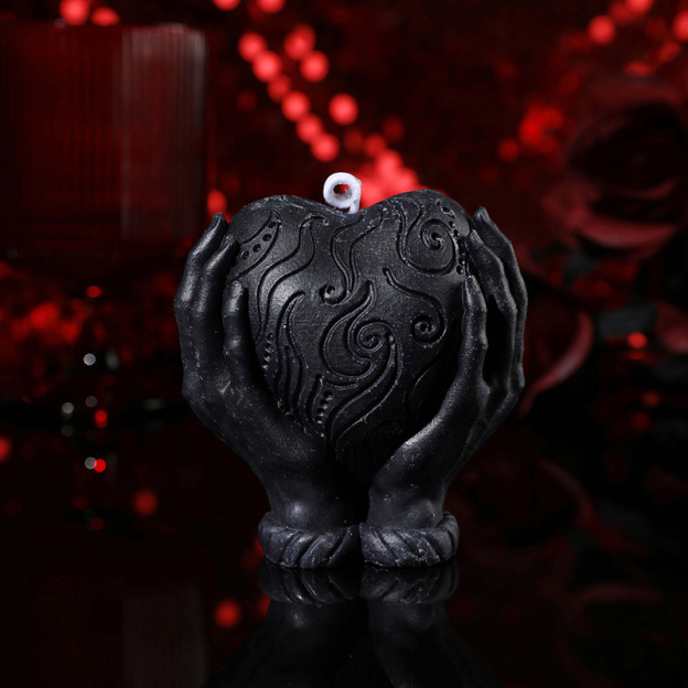 Hands Holding Heart Sensual Candle – Low-Temperature - image 3
