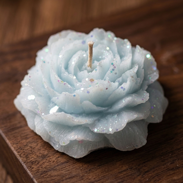 Sensual Floral Wax Candle – Low-temperature And Skin-friendly - image 10