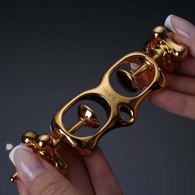 Adjustable Metal Thumb Cuffs - image 12