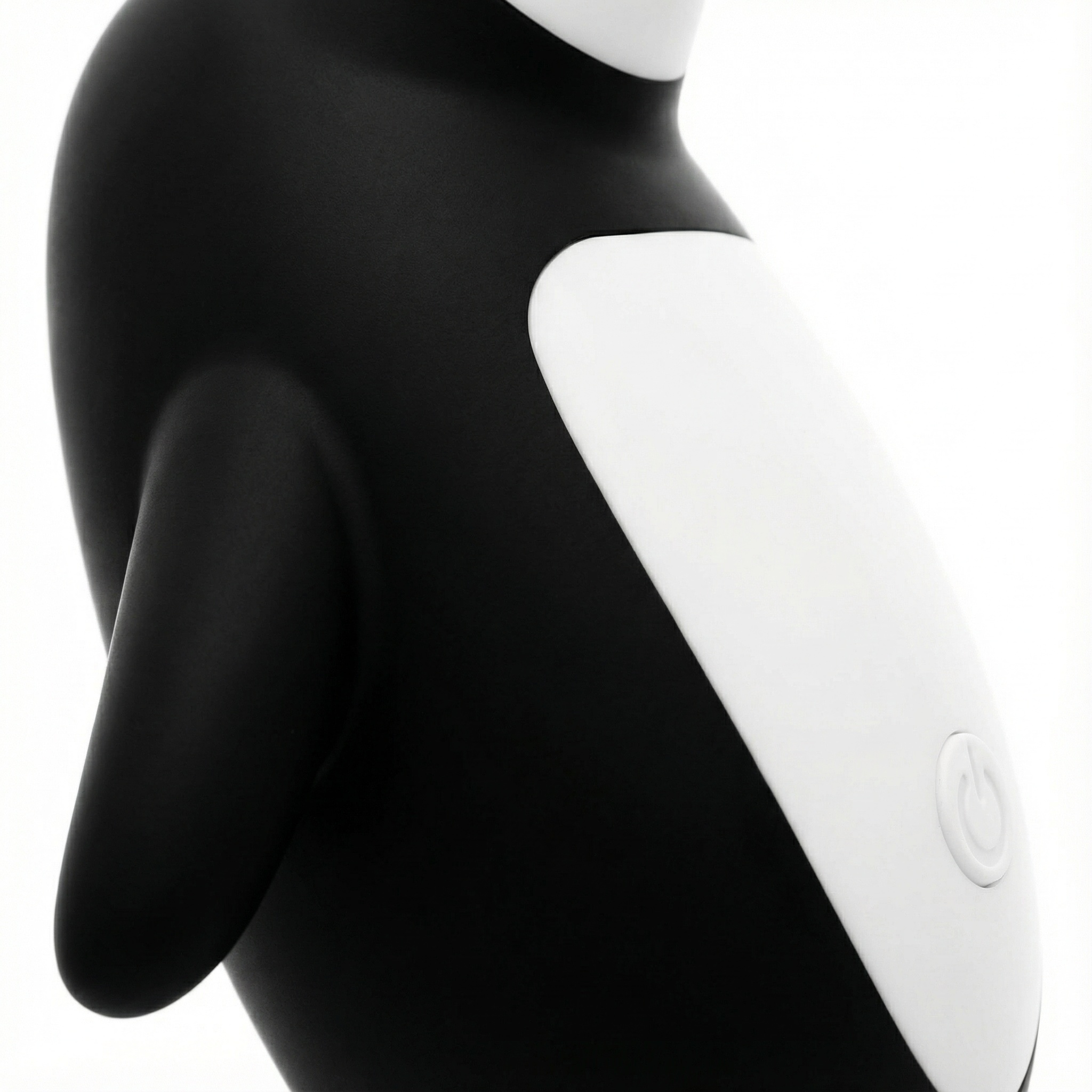 Penguin Clit Sucking Massager - image 1