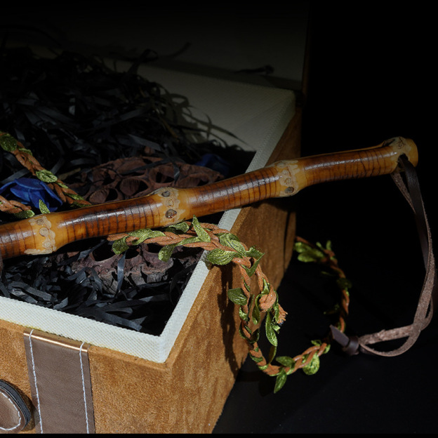 Bamboo & Leather Flogger - image 5