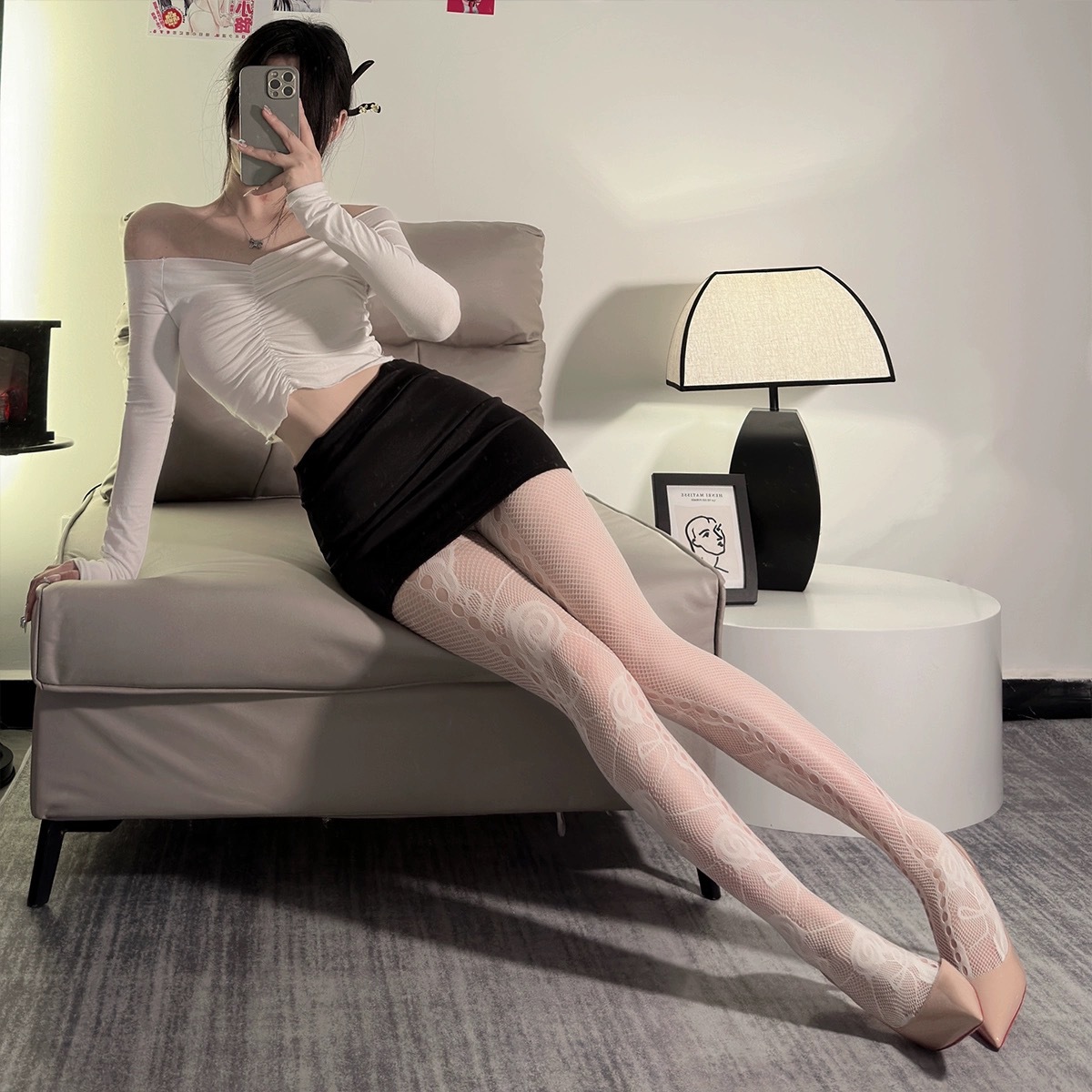 Sweet Rose Fantasy – Lace Trim Fishnet Suspender Stockings-WeLovePlugs