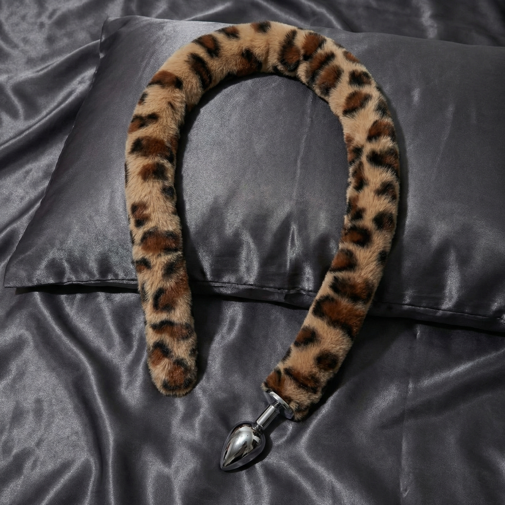 39'' Leopard Tail Plug - image 4