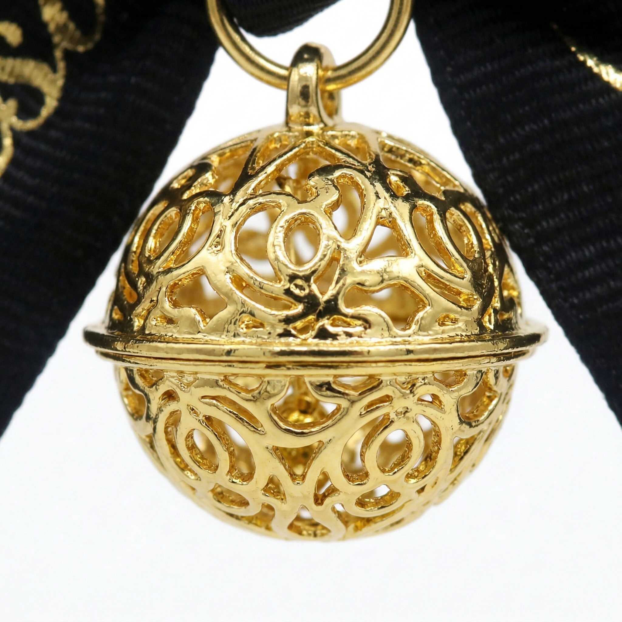 Metal Alligator Clamp Set with Bells & Bow Accents - image 9