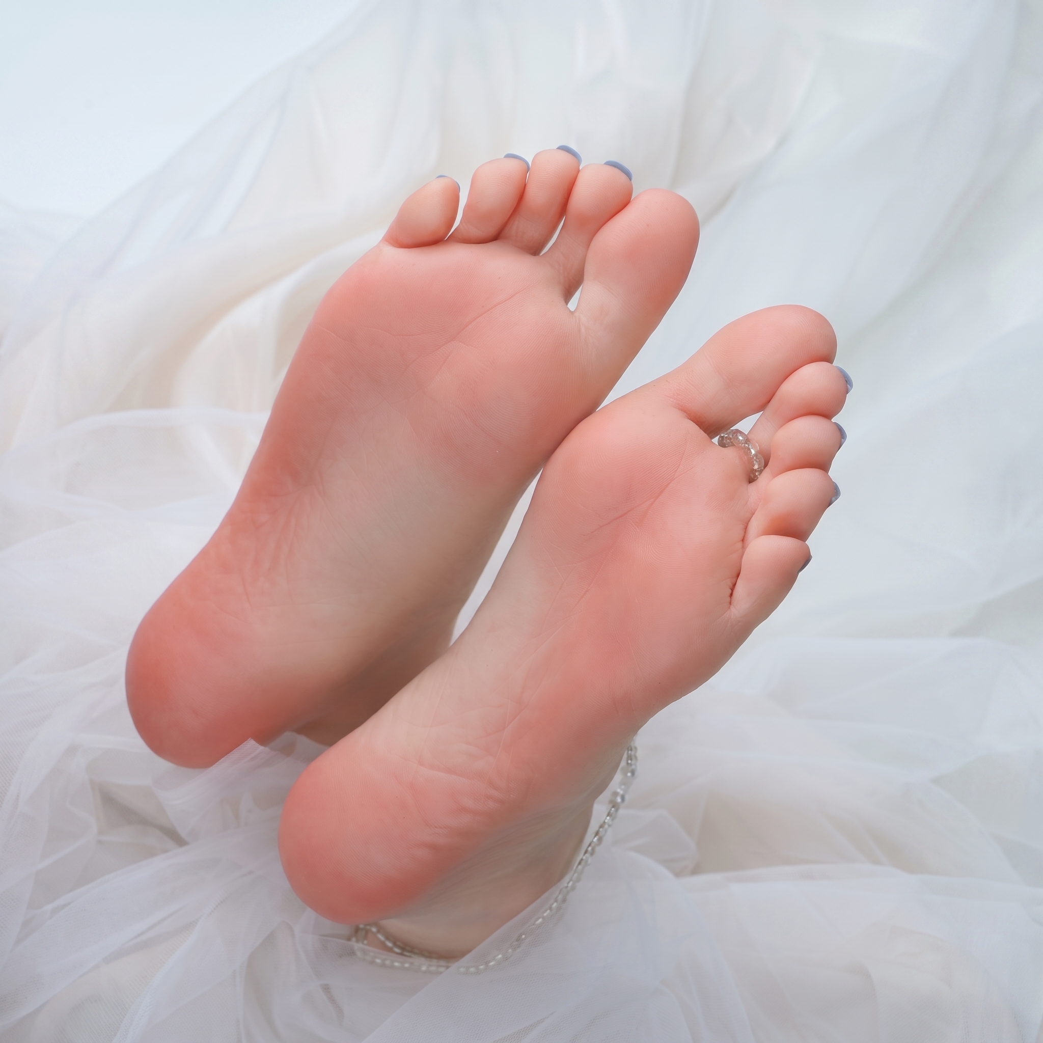 Lifelike Platinum Silicone Foot Model | Cat Eye Nails - image 5