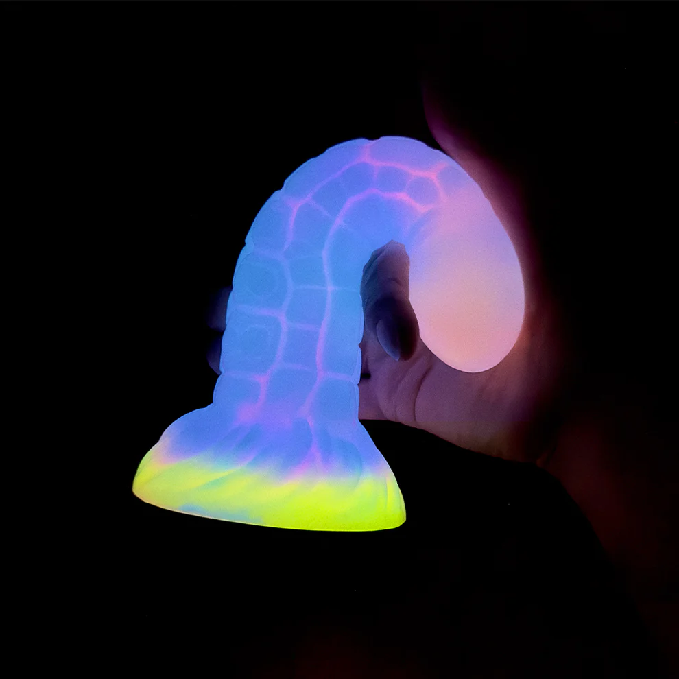 7'' Alien Anal Glow In The Dark Dildo with Suction Cup - image 3