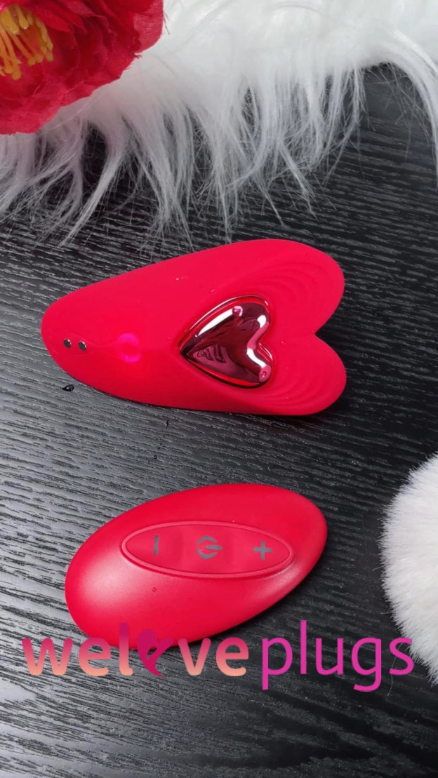 Remote Control Butterfly Vibrator App Cellphone Wearable Couple Vibrator 