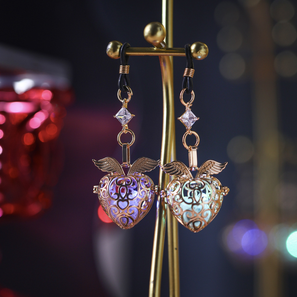 Heart-shaped Bell Nipple Clamp - image 1