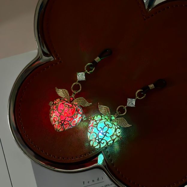 Heart-shaped Bell Nipple Clamp - image 2