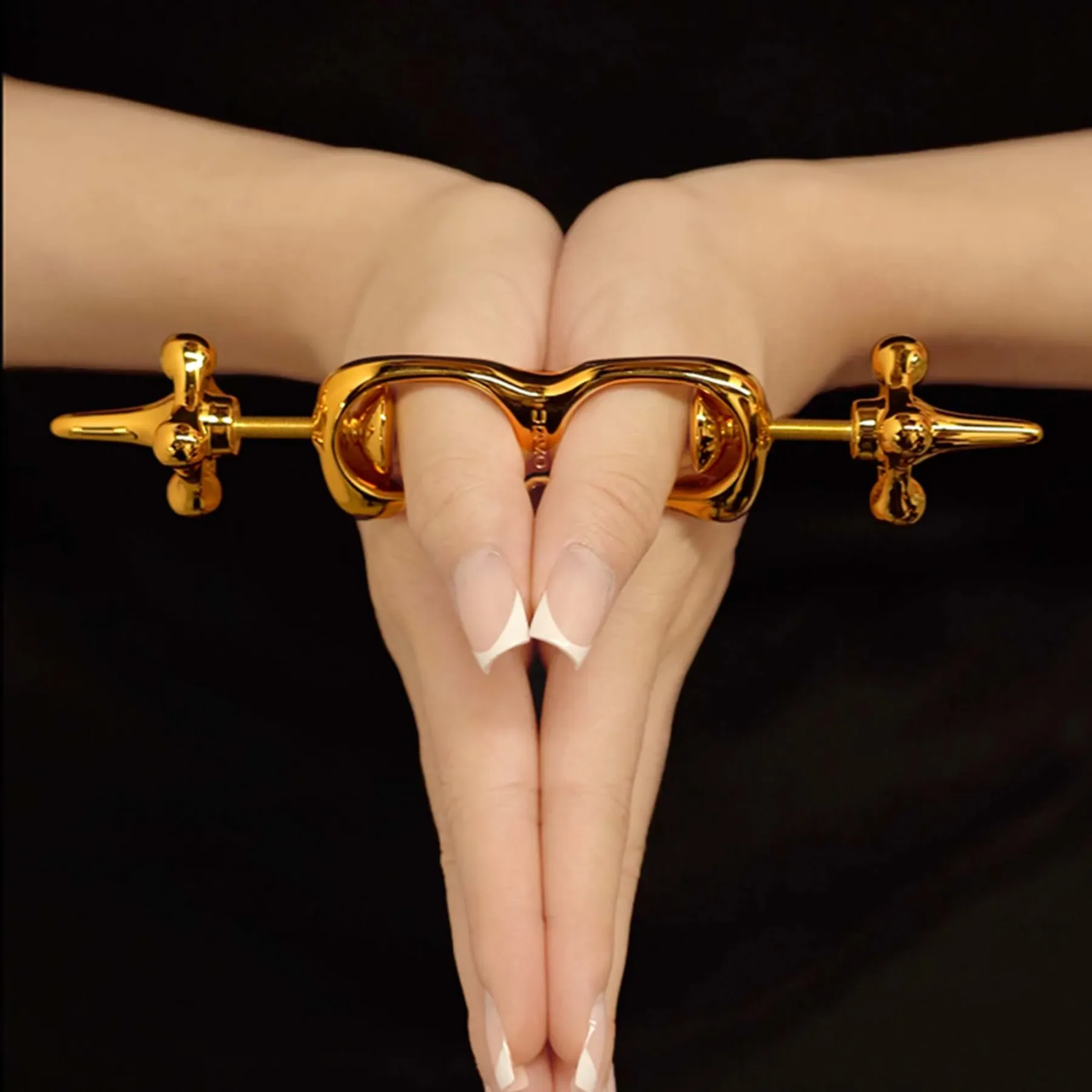 Adjustable Metal Thumb Cuffs - Golden - image 11