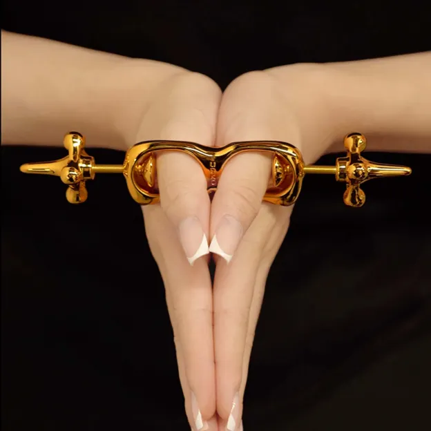 Adjustable Metal Thumb Cuffs - Golden - image 11