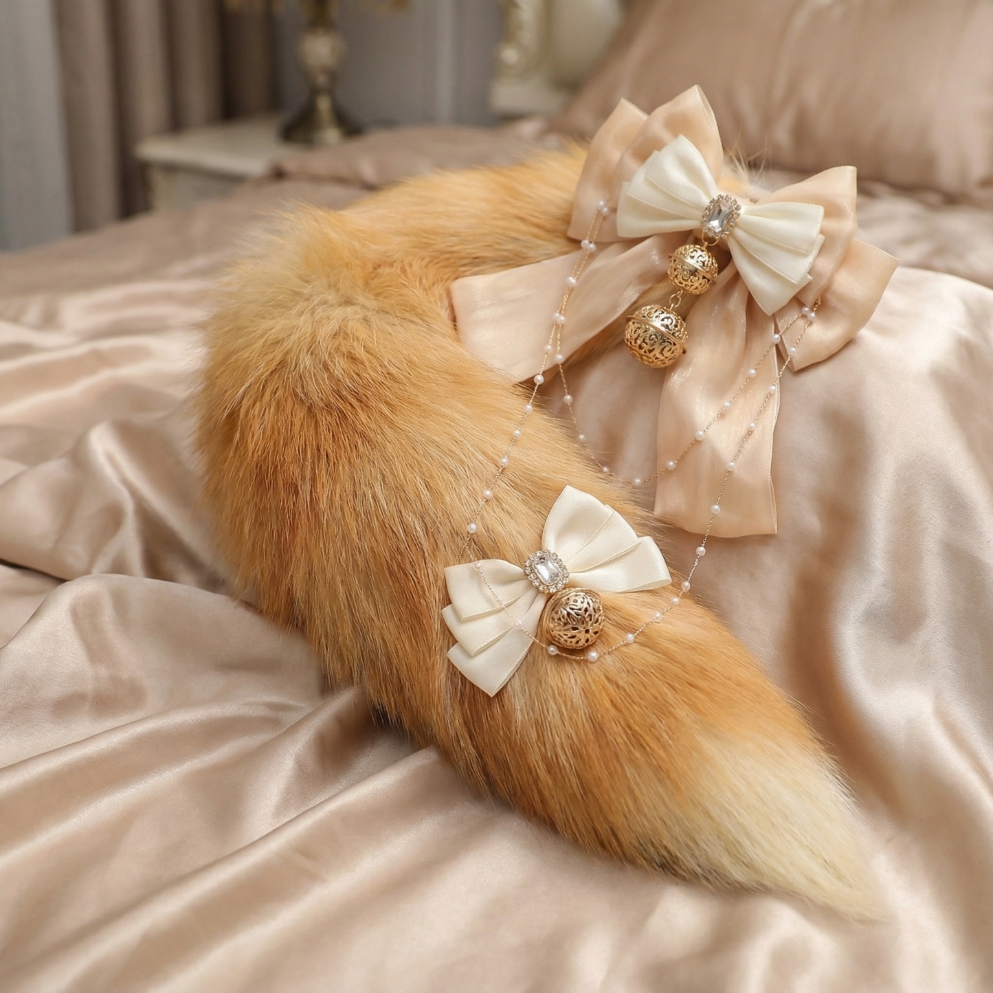 Luxury Fox Tail Plug Set – 15.7" Soft Gold Tail with Detachable Bow Details - image 8
