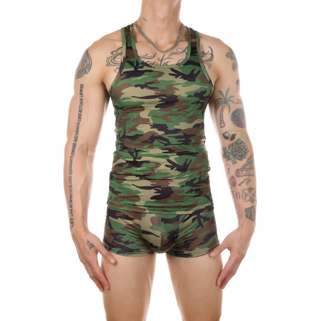 Men's Jungle Camouflage Tank Top Vest - image 4