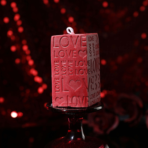 LOVE-Shaped Sensual Soy Wax Candle - C - image 3