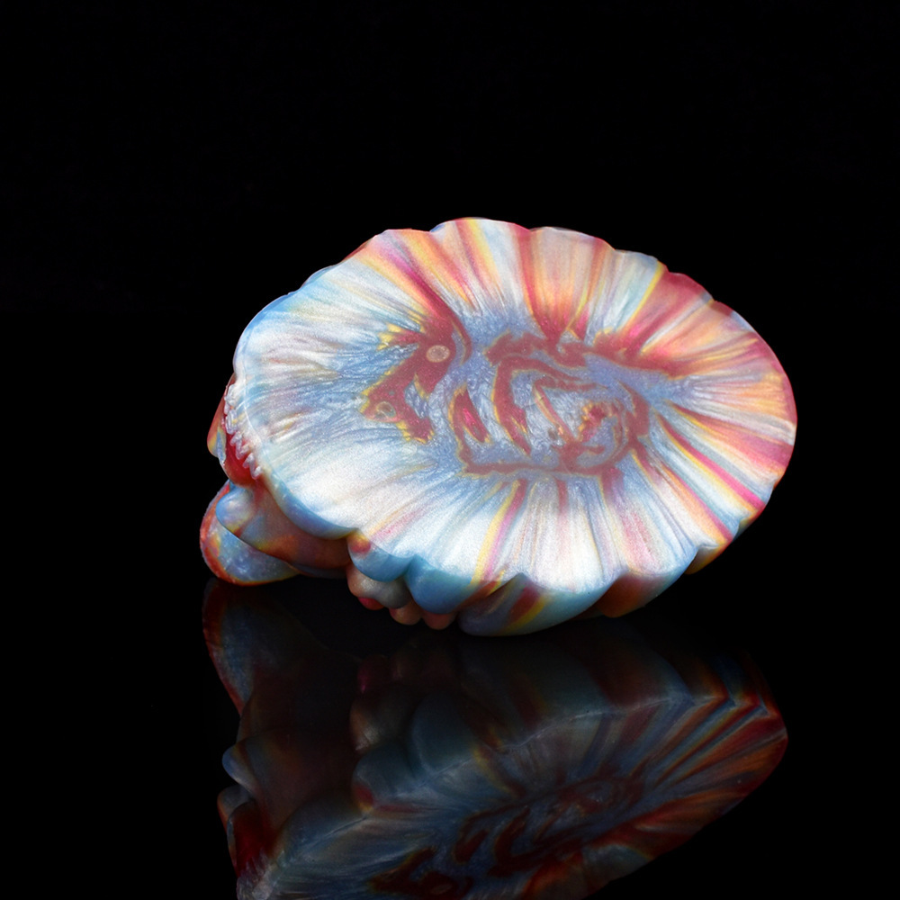 4.6''x3.1''x3.1''Monster-Inspired Female Grinder-WeLovePlugs