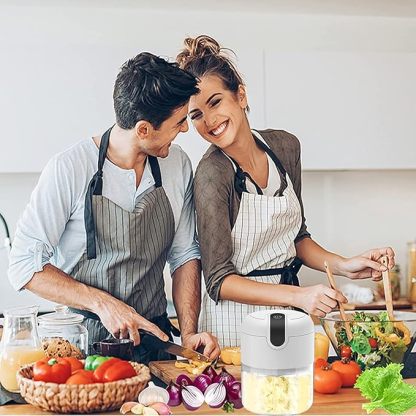 Electric Mini Garlic Chopper,Food Processor,Portable Cordless Garlic Mincer Masher,Meat Grinder with USB Charging For Vegetable,Chili,Fruits,Ginger,Baby Food