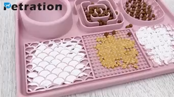 Lick Mat for Dogs, Slow Feeder Licking Mat with Suction Cups for Food and Water, Silicone Feeding Mat Perfect for Anxiety Relief Suitable for Butter Food Yogurt Peanut