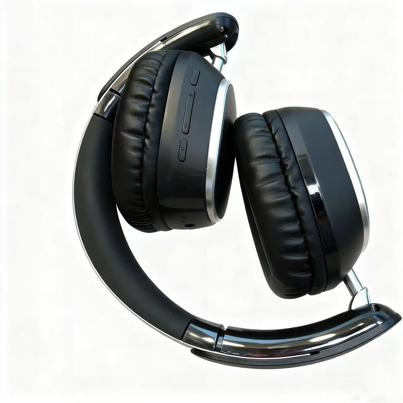USB Over-Ear Gaming Headset with Game-Chat Balance Dial Features