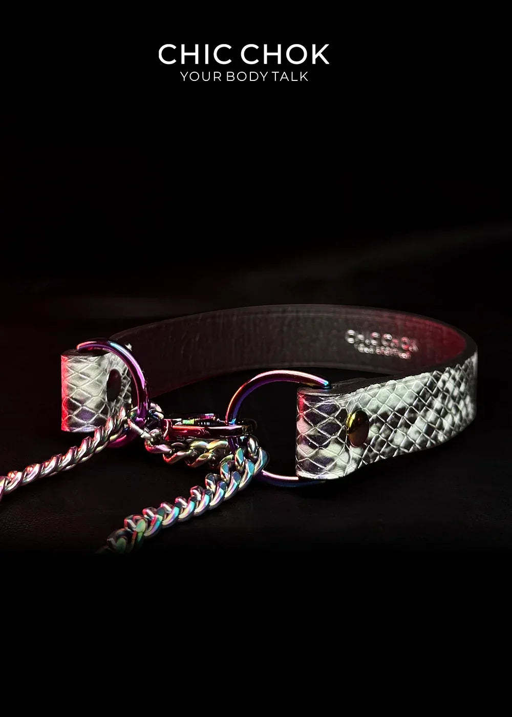 CHICCHOK [Breathless] Pulling Fashion and Fun Choker Python texture leather - CHICCHOK