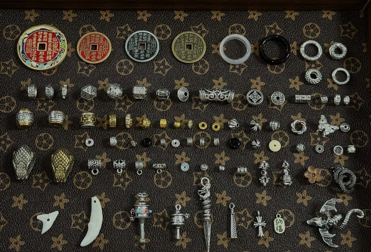 Snake Bone Accessories - CHICCHOK