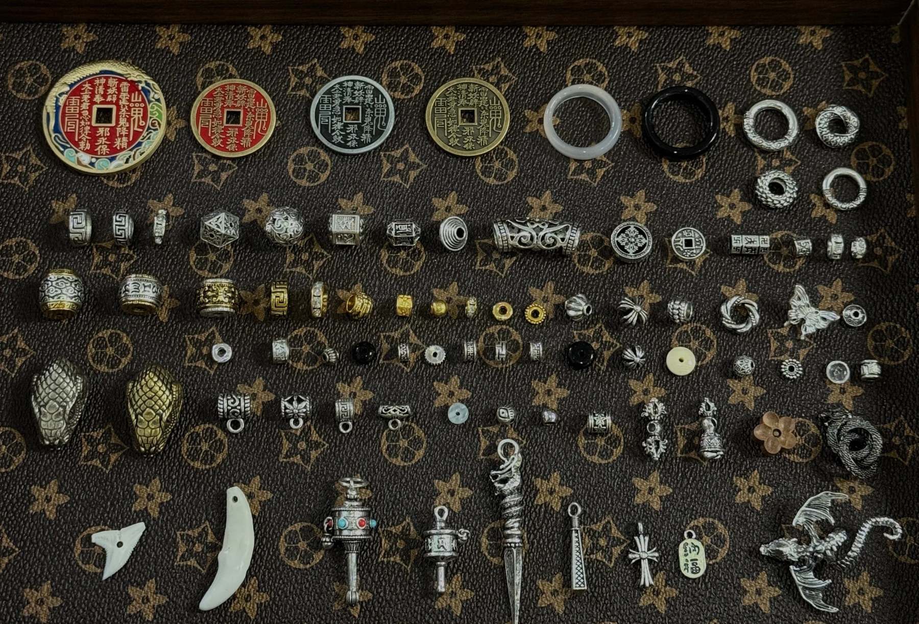 Snake Bone Accessories - CHICCHOK