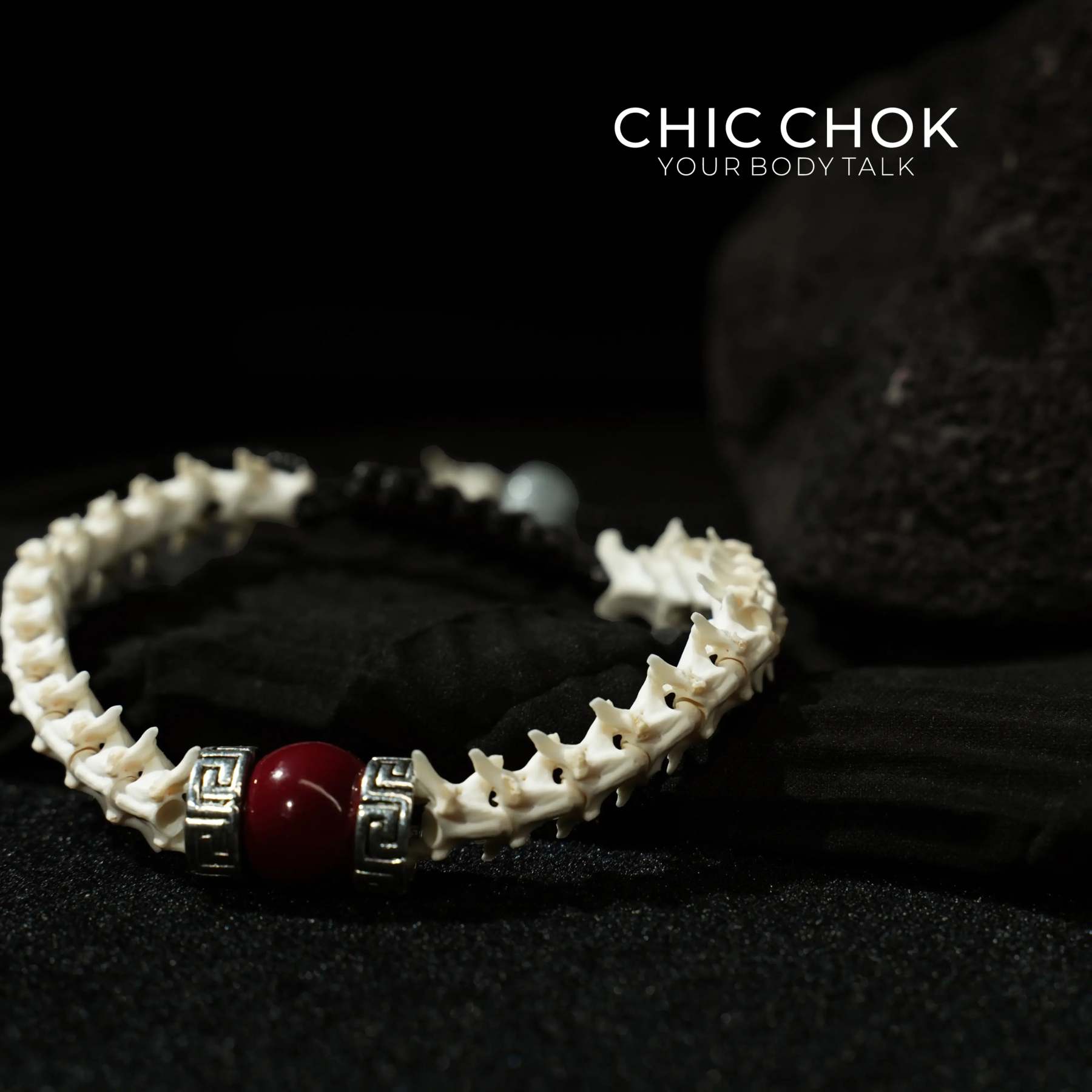 Red-Eyed Scaled Bone Bracelet - CHICCHOK