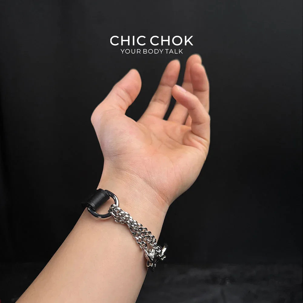 CHICCHOK Breathless Handchain - CHICCHOK