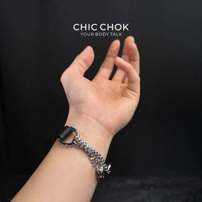 CHICCHOK Breathless Handchain - CHICCHOK