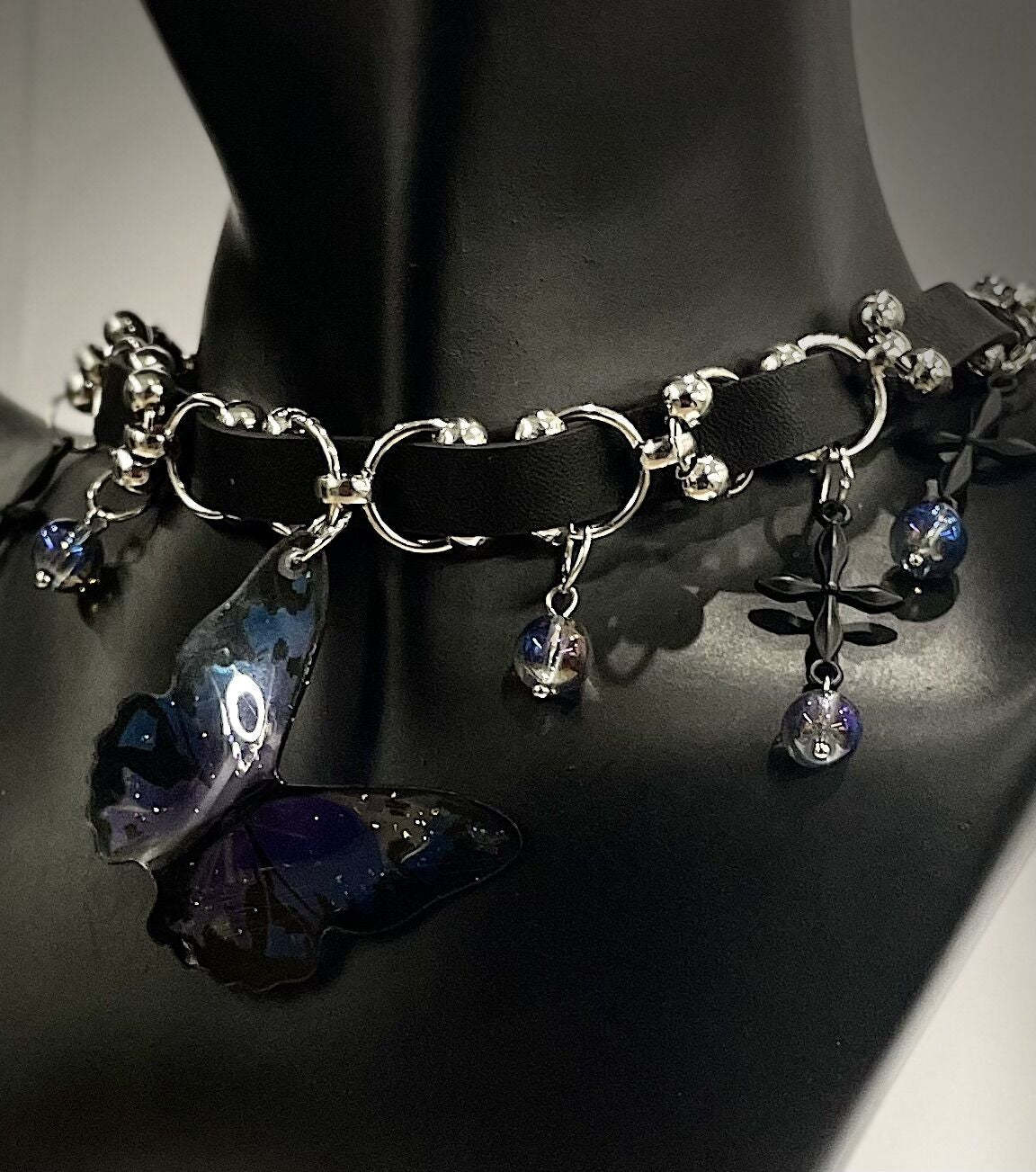 Fashion butterfly style leather necklace, made of high-quality leather, comfortable to wear, adjustable, couple accessories