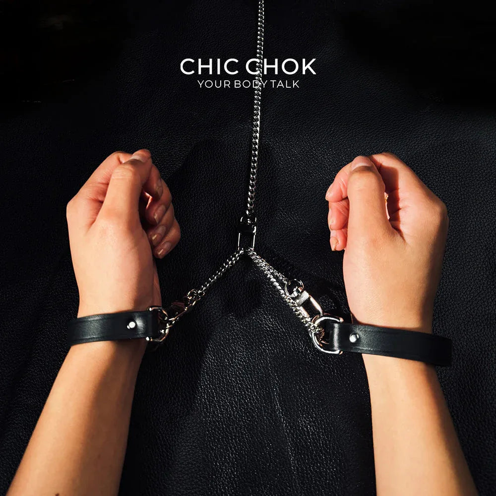 CHICCHOK Breathless Handchain - CHICCHOK