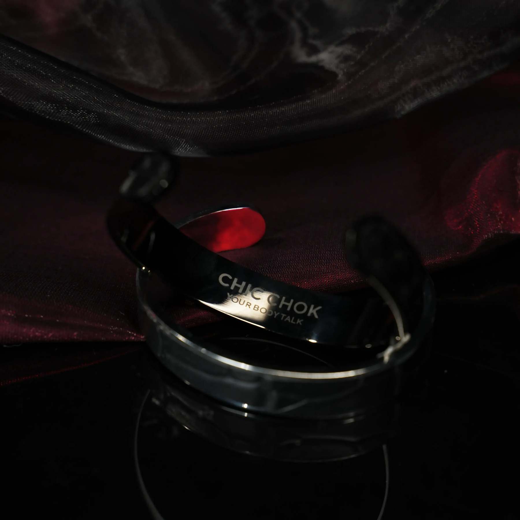 CHICCHOK Classic Close Bracelet Stainless Steel Subtle Stylish Non-Adjustable Bracelet - CHICCHOK