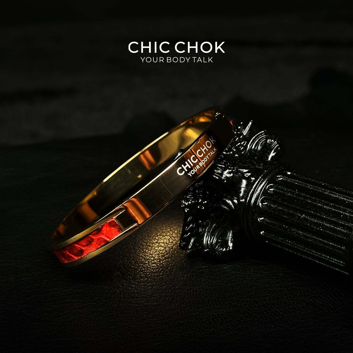 CHICCHOK Classic Close Bracelet, made of stainless steel, featuring a subtle and stylish design. Non-adjustable and perfect for a minimalist, modern look.