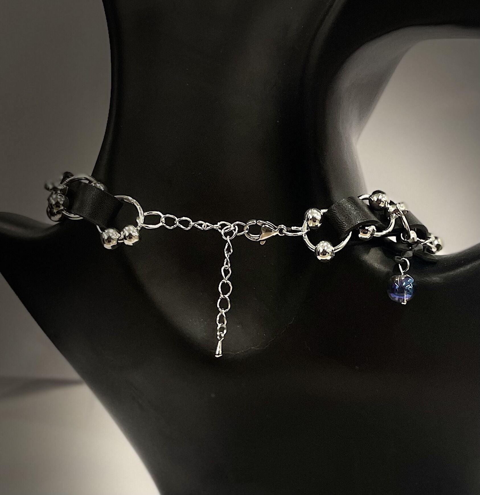 Fashion butterfly style leather necklace, made of high-quality leather, comfortable to wear, adjustable, couple accessories