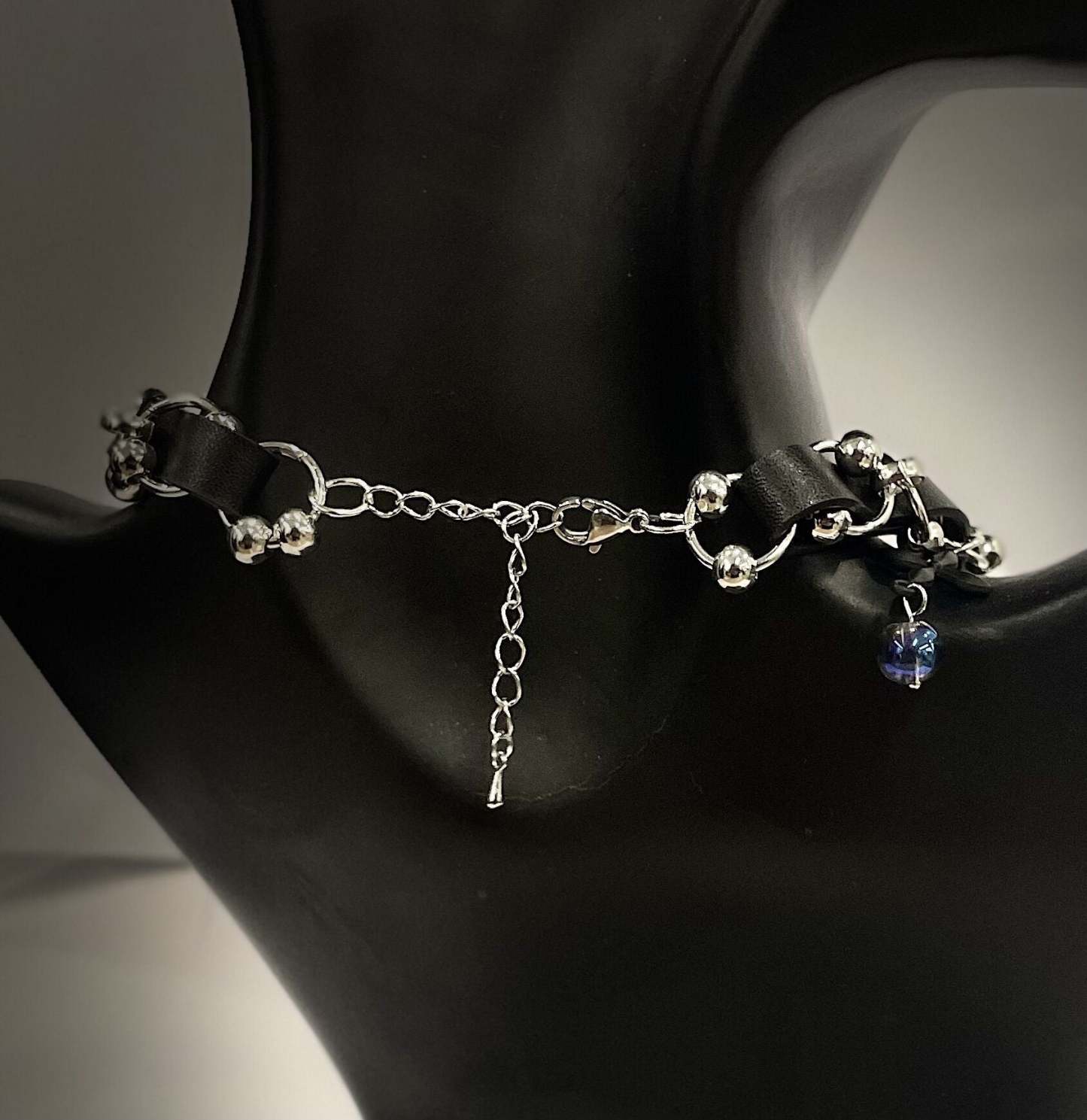 Fashion butterfly style leather necklace, made of high-quality leather, comfortable to wear, adjustable, couple accessories