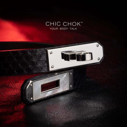 CHICCHOK [Black Pearl] - Black Python White Seashell Front Closure Non-adjustable Fashion Choker - CHICCHOK