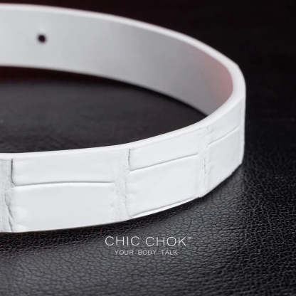 CHIC CHOK Daylight - Collar – fashionable crocodile leather texture design with elegant gold buckle - CHICCHOK