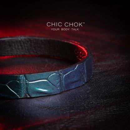 CHICCHOK [Elizabeth’s Garden] - Oily Shimmering Green Alligator Non adjustable Fashion Choker - CHICCHOK