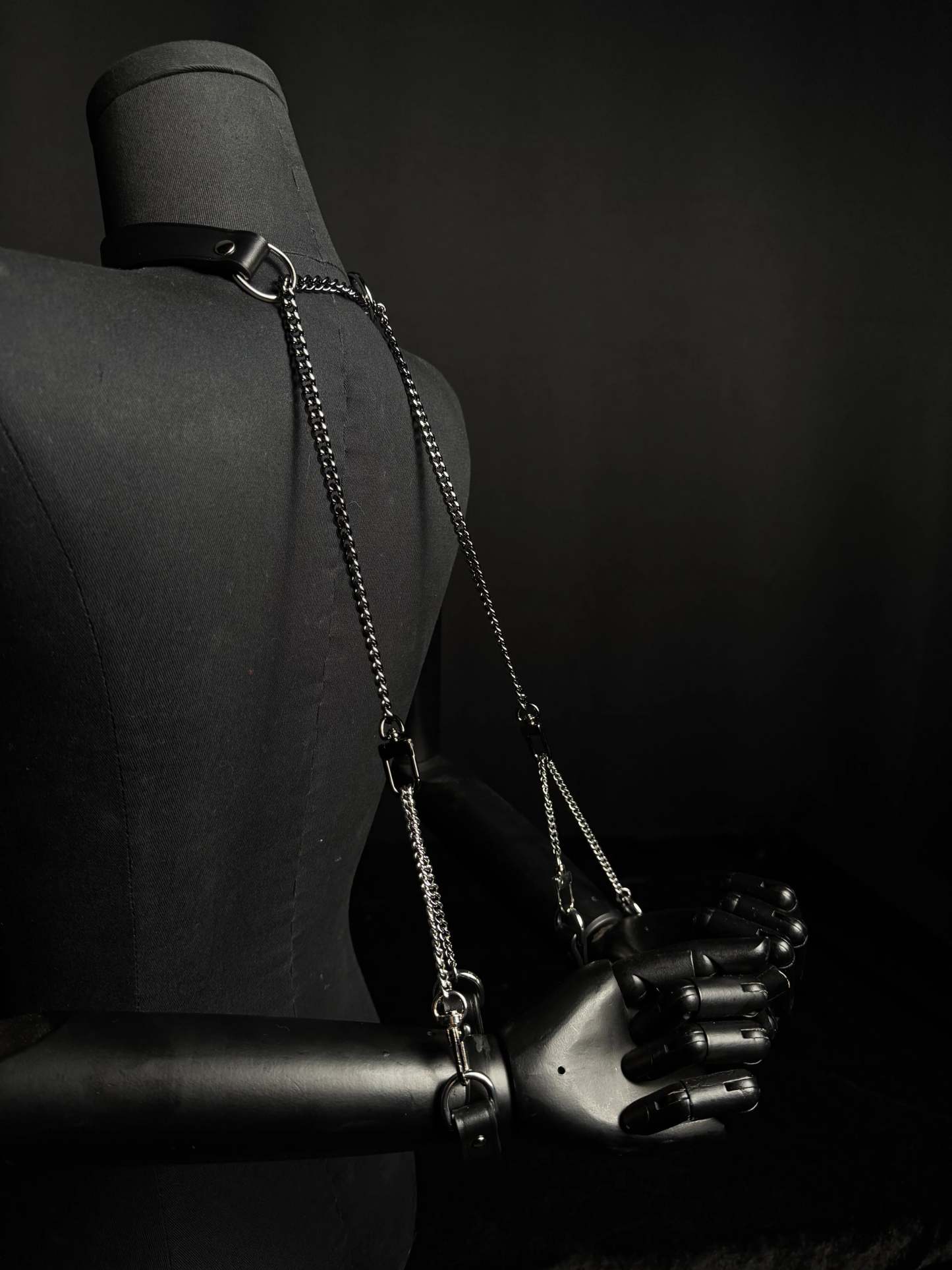 CHICCHOK Breathless Handchain Set - CHICCHOK