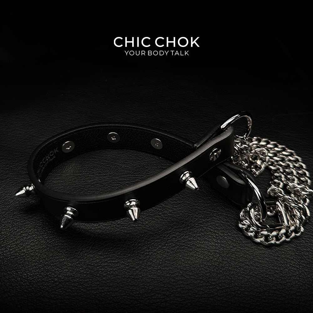 Chicchok breathless Adjustable spiked choker with intense silver spikes, perfect for alternative fashion.