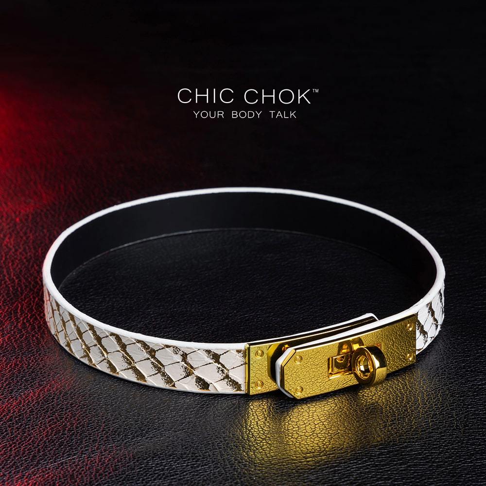 chicchok Isolation Collar Simple wear, high-end feel, luxurious details, handmade, python leather, adjustable design.