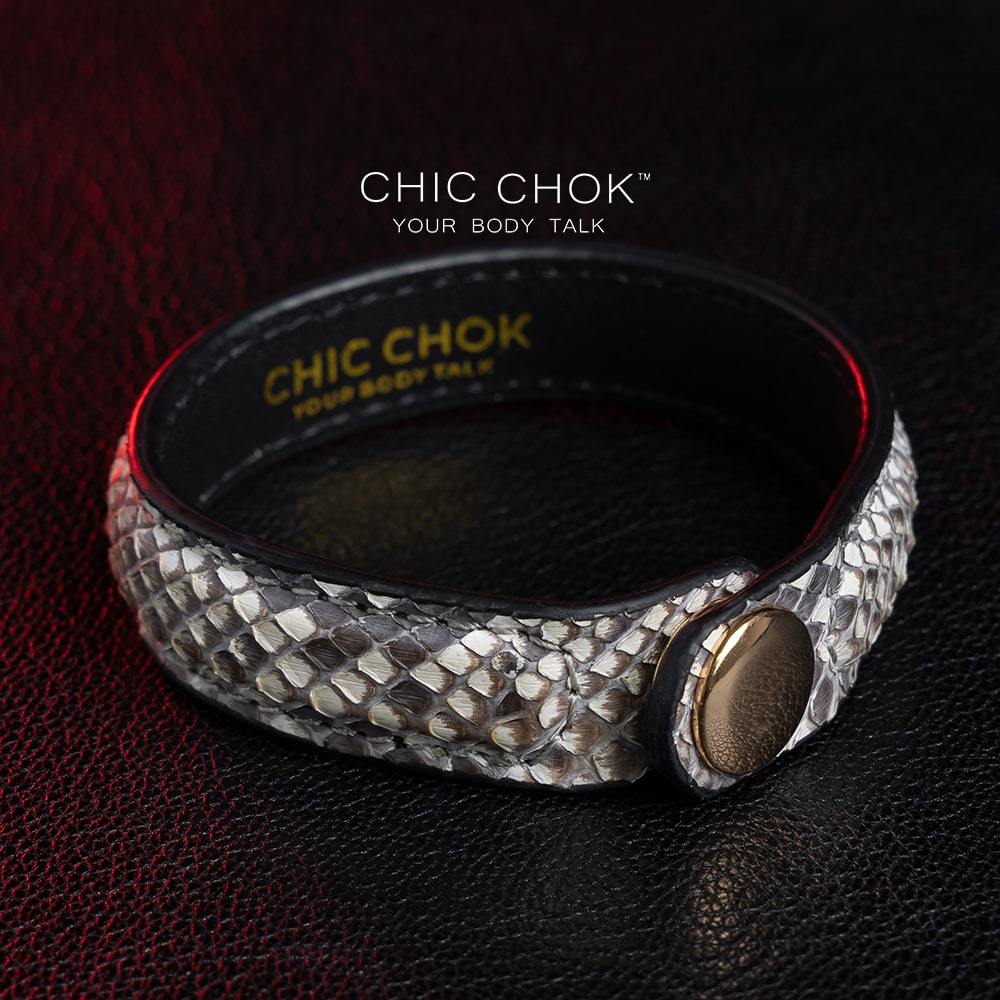 chicchok fashion bracelet, white leather texture design, retro copper metal rivets, elegant and wild.