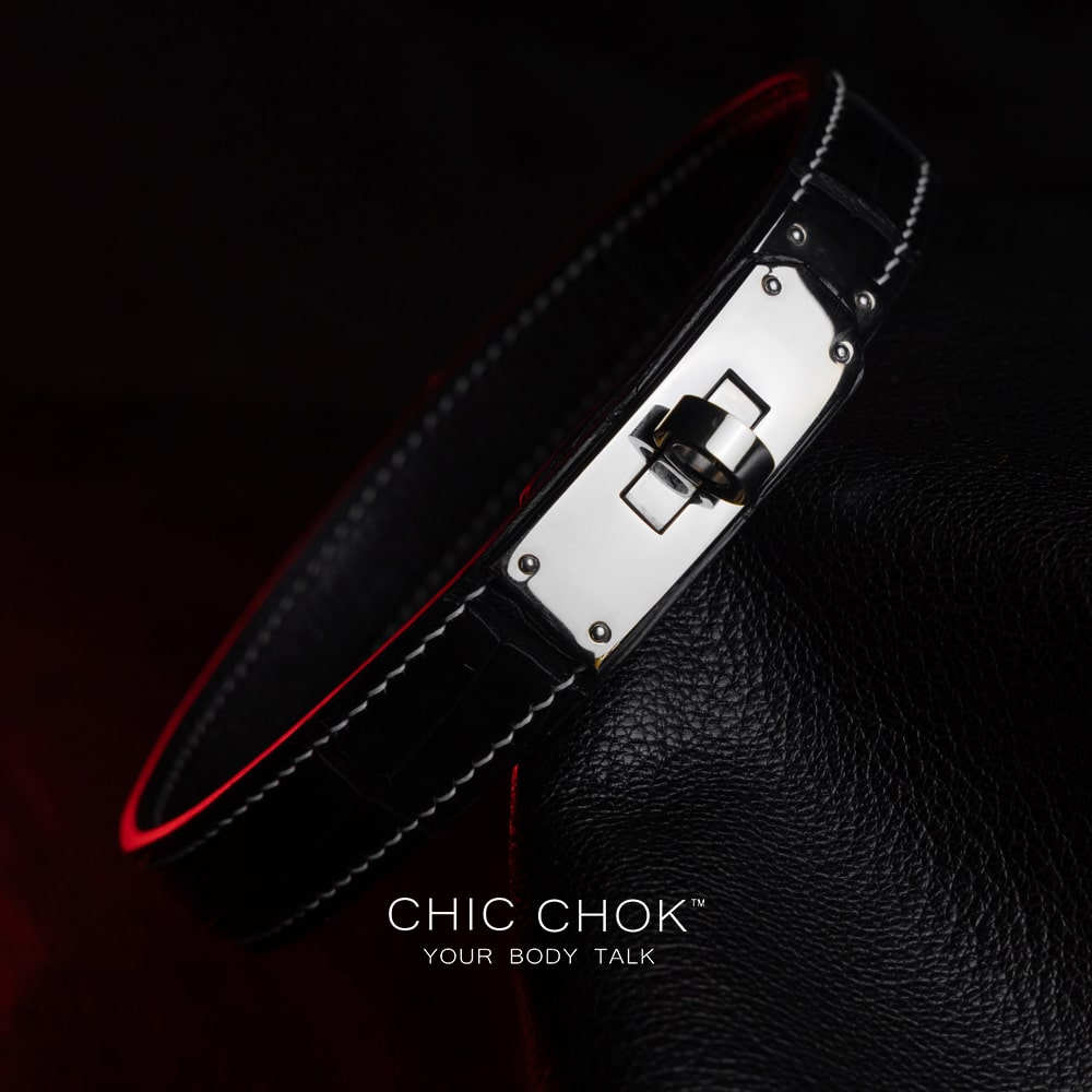 chicchok North American Alligator Collar Black crocodile leather with white knitted thread, hand-knitted to create a striking black and white combination