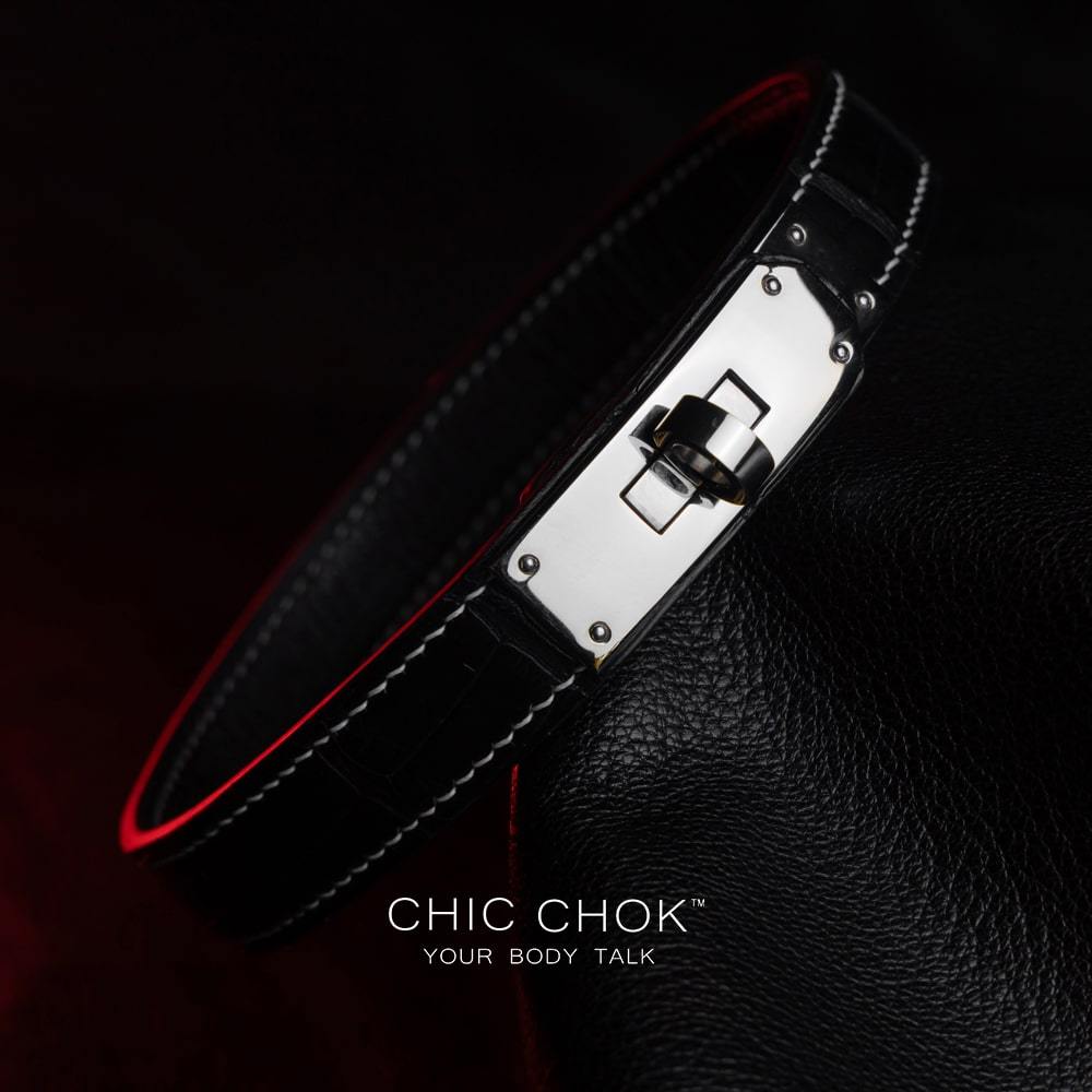 chicchok North American Alligator Collar Black crocodile leather with white knitted thread, hand-knitted to create a striking black and white combination