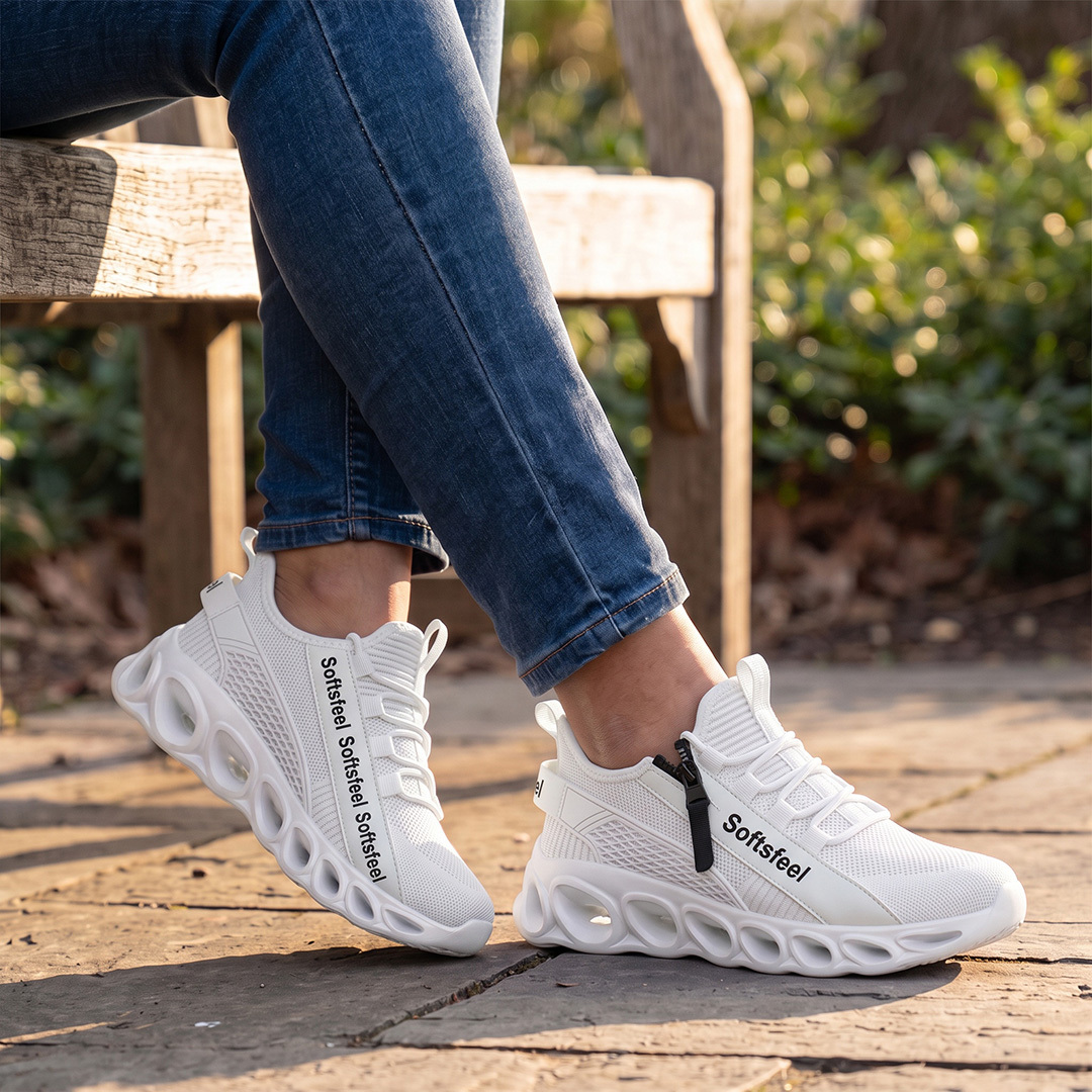 Women's Cloud Wanderer V7 - White