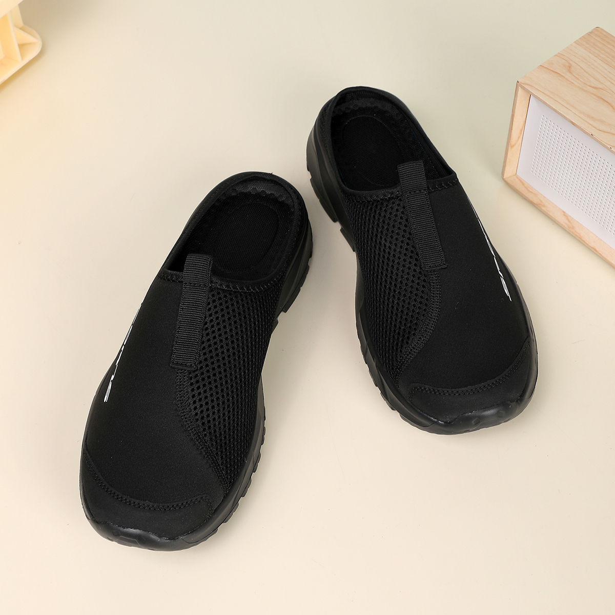 SoftsFeel™ Men's Breathable Mesh Slide Sandals - Relieve Foot Pressure with Every Step