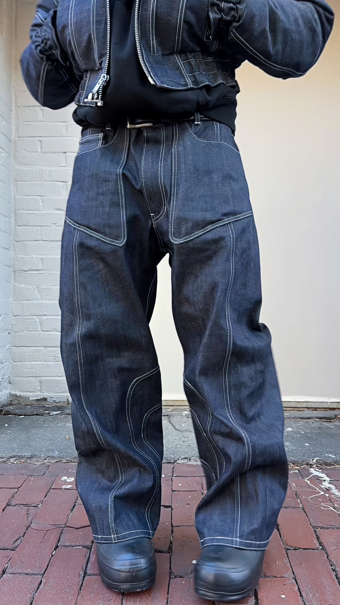 SPLIT-LINE DENIM BOMBER JEANS